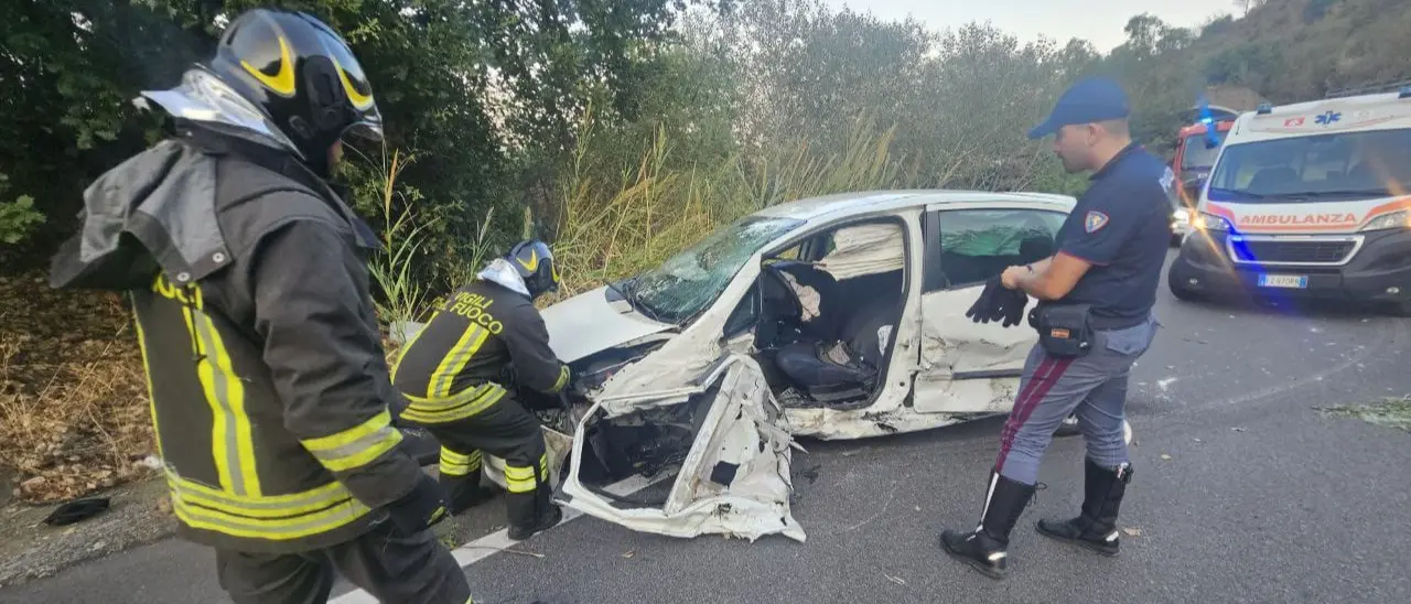 Incidente stradale nei pressi di Caccuri, tre feriti di cui uno in gravi condizioni