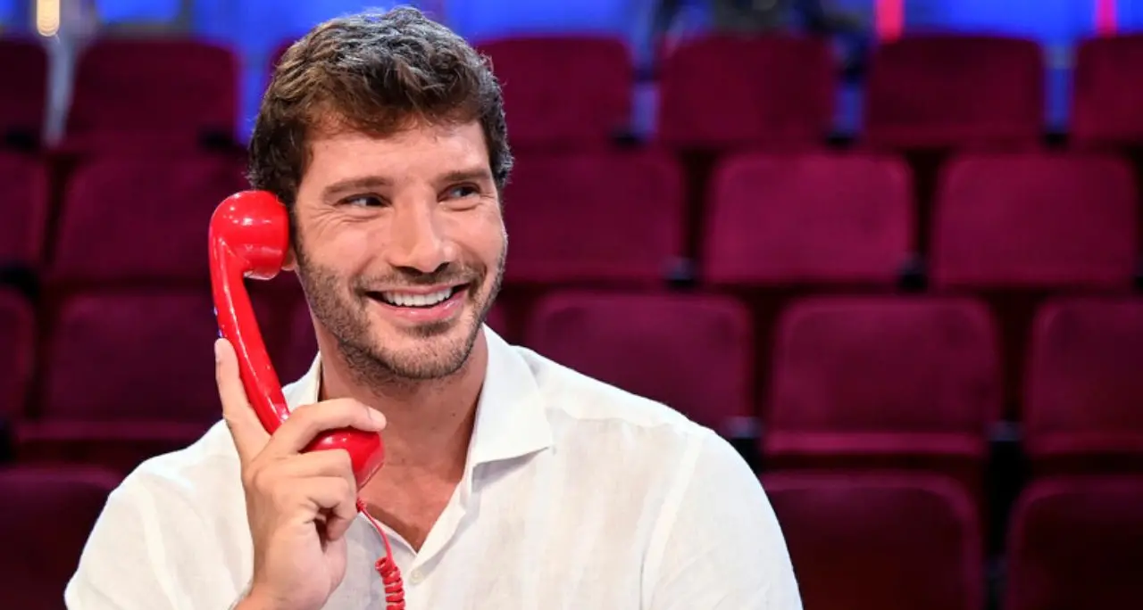 Caroline Tronelli incinta di Stefano De Martino? Dopo i video rubati, ora il gossip bomba sulla coppia dell’estate\n