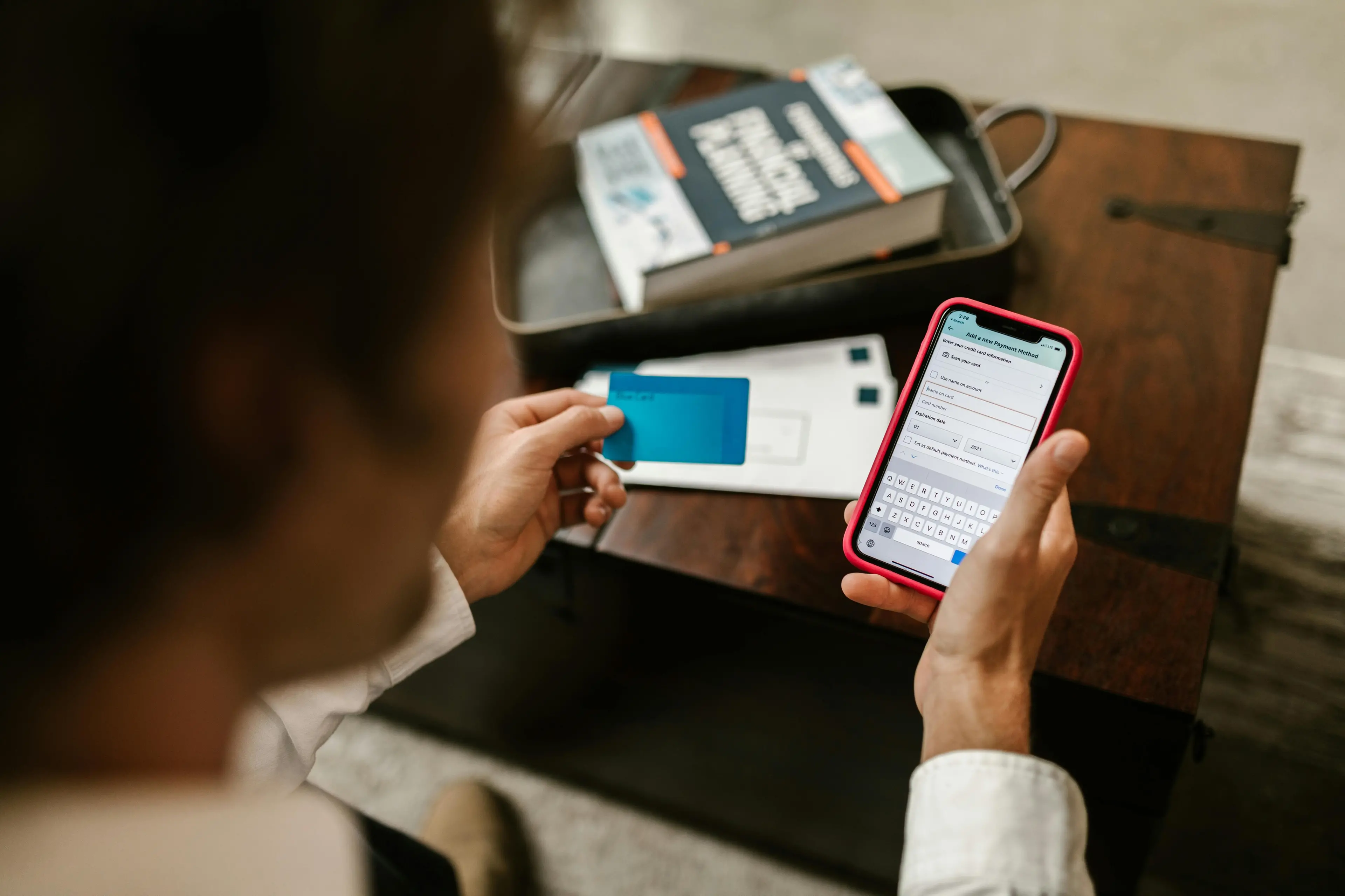 Bonifici e pagamenti con carte di credito, le frodi digitali svuotano i conti correnti degli italiani\n