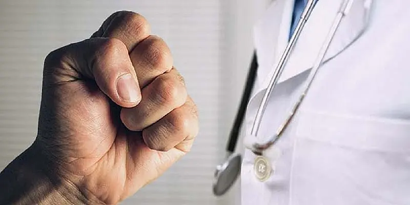 Medico cubano aggredito in Pronto soccorso, l’Asp di Cosenza: «Serve un miglior utilizzo delle body cam»\n