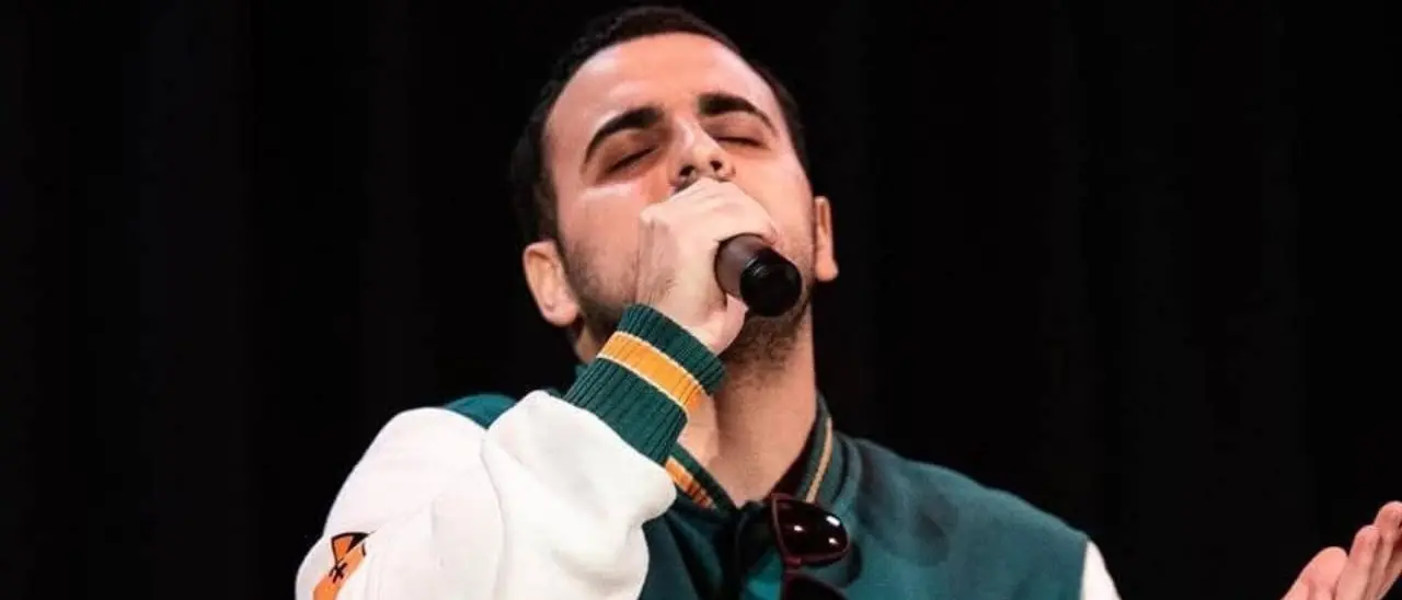 «Crotone è sempre bellissima ma può e deve migliorare»: il cantautore Federico Del Libano si racconta\u00A0\n