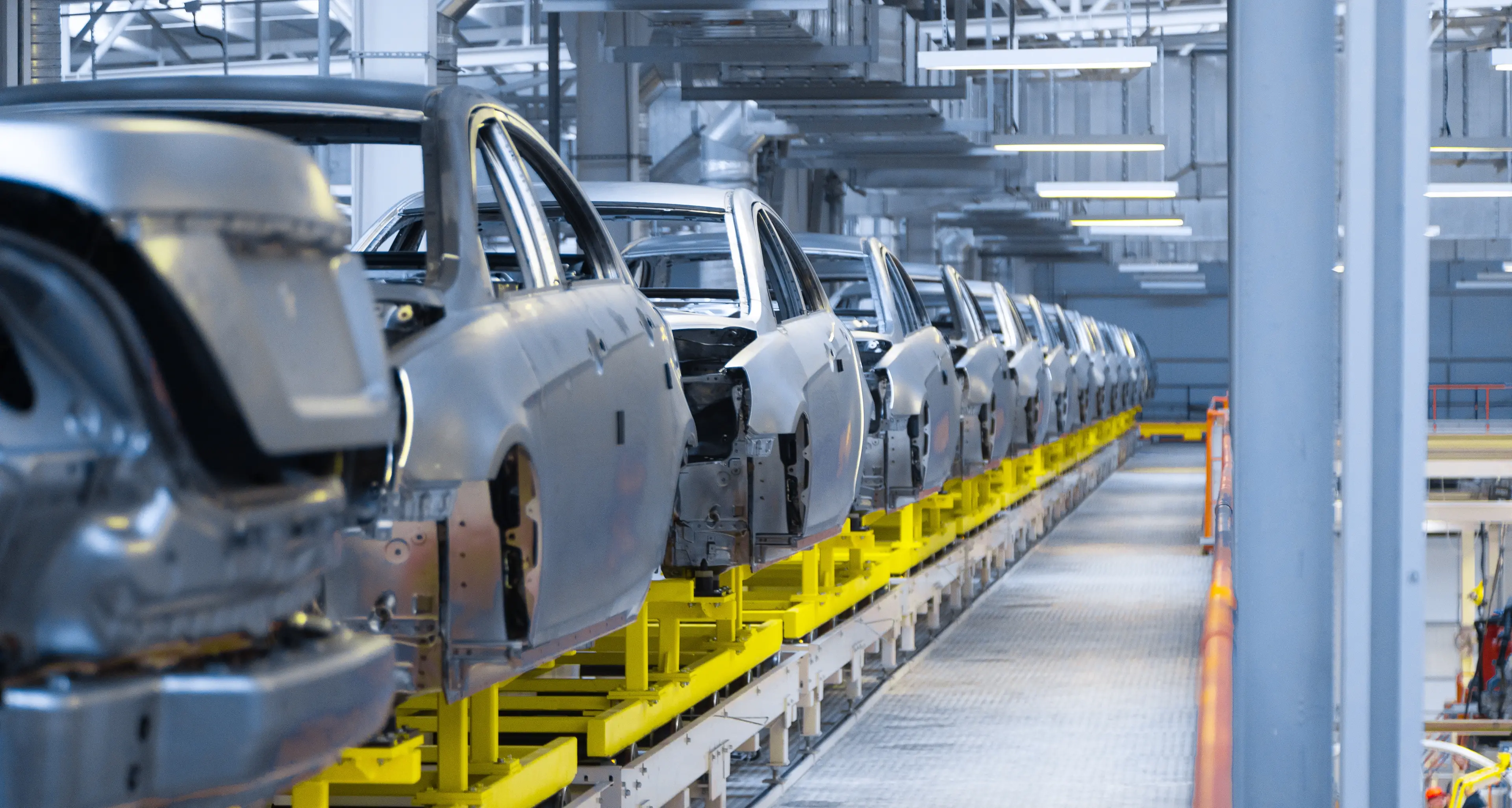 Stellantis, in Europa crollano produzione e nuove immatricolazioni di auto:\u00A0a rischio 26mila posti di lavoro\n