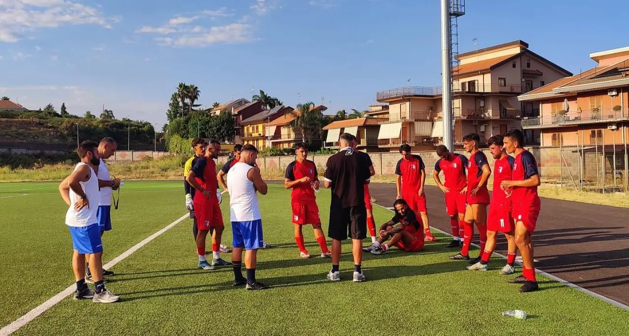 Serie D, Vibonese pronta al primo impegno stagionale. Dicorato: «Siamo carichi»\n