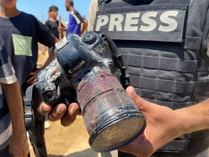 A Gaza respirare è un crimine ma la voce di Mariam risuona potente