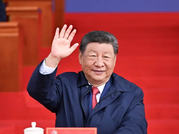 In Cina si riuniscono i nuovi potenti del mondo, mentre il bilaterale Francia-Germania affossa il ruolo dell’Ue