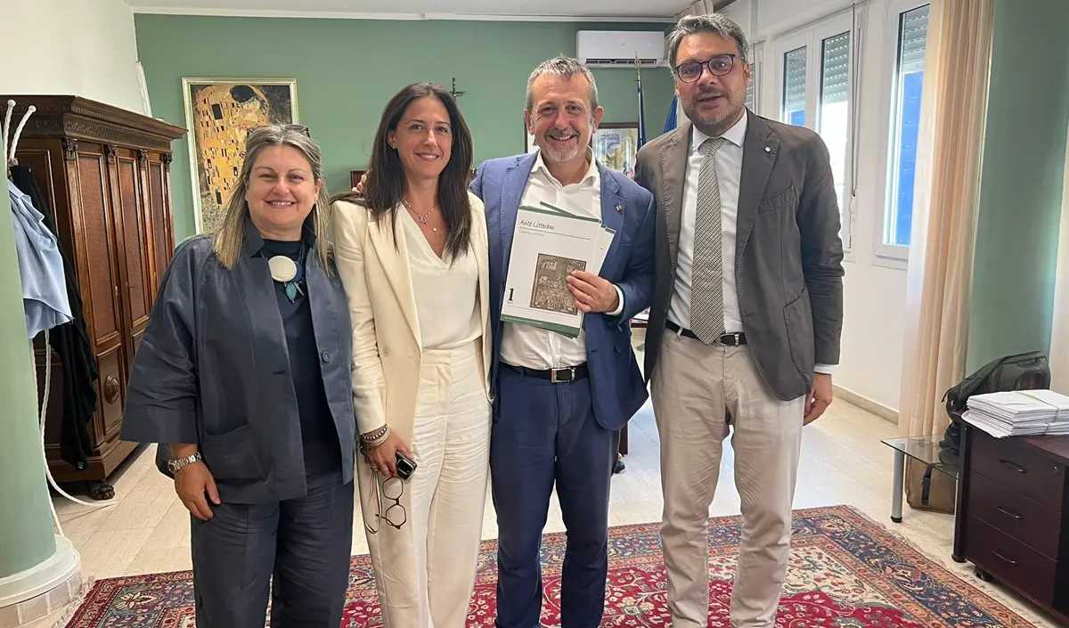 Emergenza carceri, il presidente della camera penale di Catanzaro al sottosegretario Delmastro: «Rischiano di diventare discariche sociali»\n
