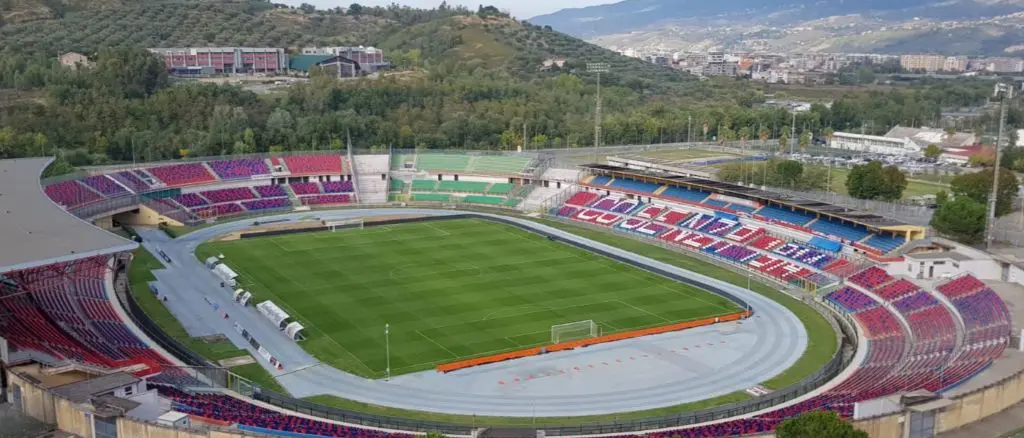 Cosenza-Catania, domani al via la prevendita: ecco i prezzi\n