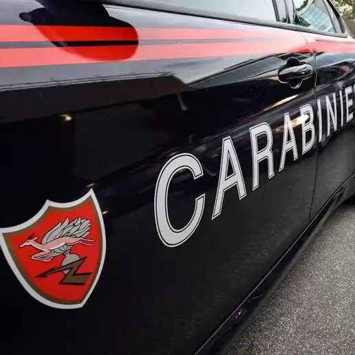Omicidio nel Napoletano, 35enne con precedenti freddato mentre era a bordo di uno scooter\n