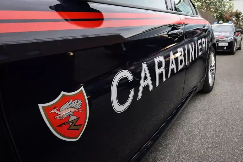 Omicidio nel Napoletano, 35enne con precedenti freddato mentre era a bordo di uno scooter\n