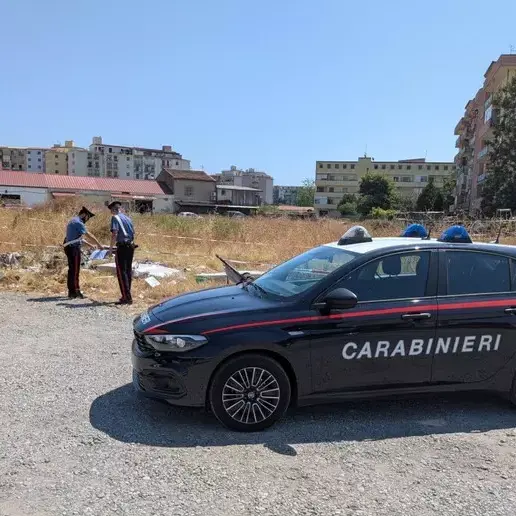 Crotone, scoperta e sequestrata discarica abusiva di 380 mq\n