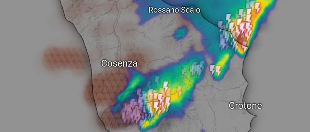 Piogge e vento in Calabria: disagi nel Cosentino e nel Catanzarese per la coda della perturbazione
