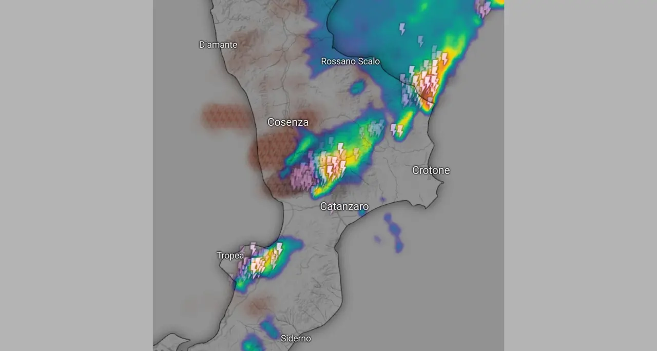 La pioggia è arrivata in Calabria, precipitazioni intense nel Catanzarese e nel Cosentino\n