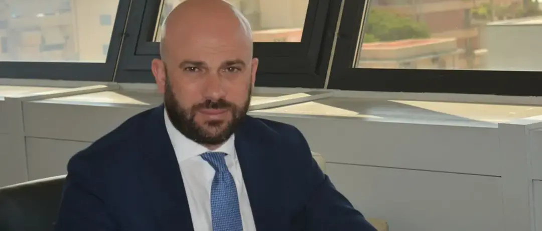 Sondaggi elettorali, Caputo risponde al Pd: «Da voi solo fango e zero argomentazioni. E Irto si imbosca»\n