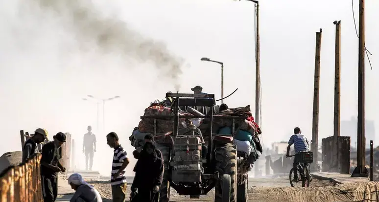 Gaza City accerchiata, altri 18 morti dall’alba: tredici erano in fila per il cibo\n