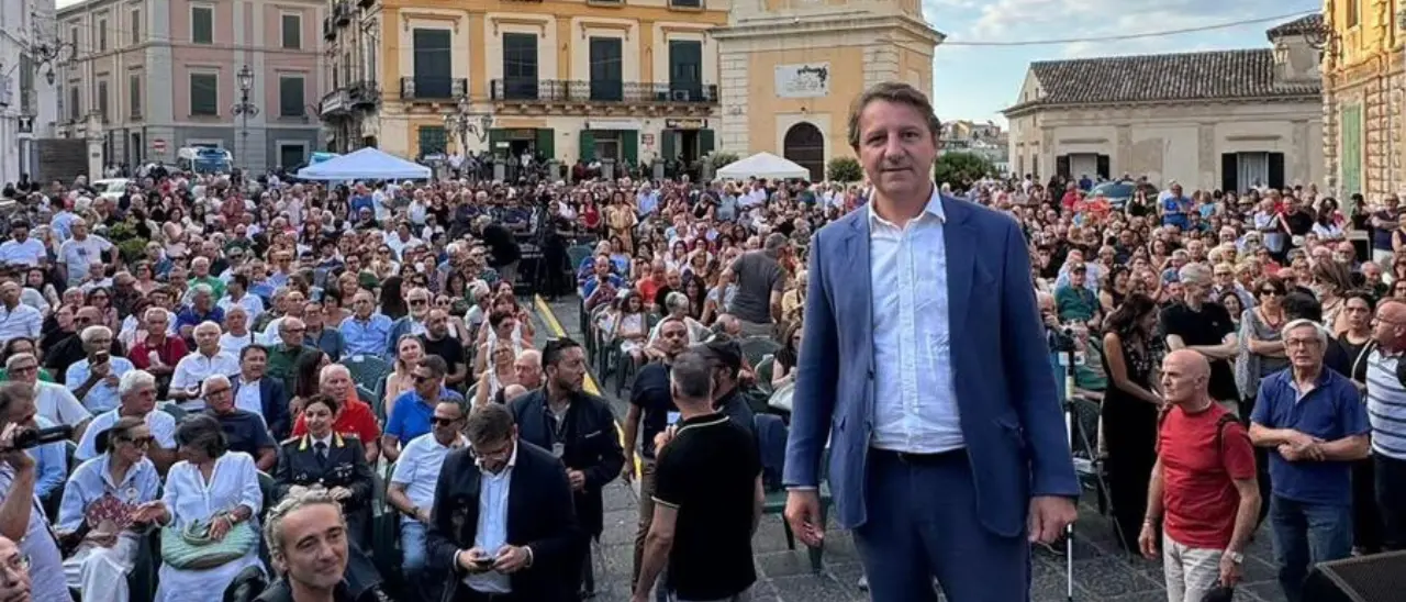 Reddito di dignità, Tridico replica a Occhiuto: «Con i suoi pseudo economisti studi di più e telefoni a Zaia»\n