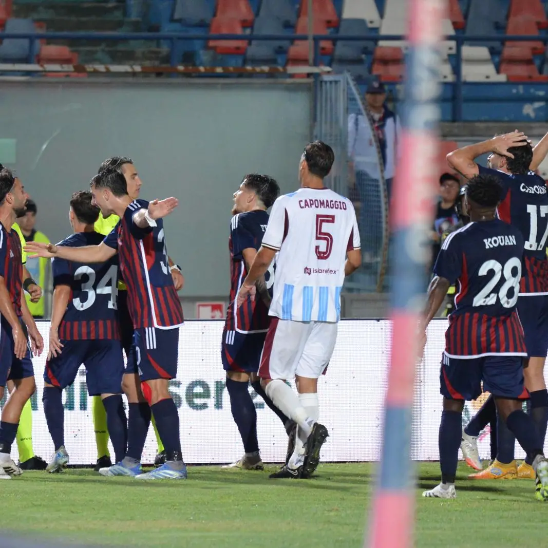 Cosenza-Salernitana,\u00A0rimonta granata al “Marulla”: il goal vittoria è di Inglese, termina 1-2\n
