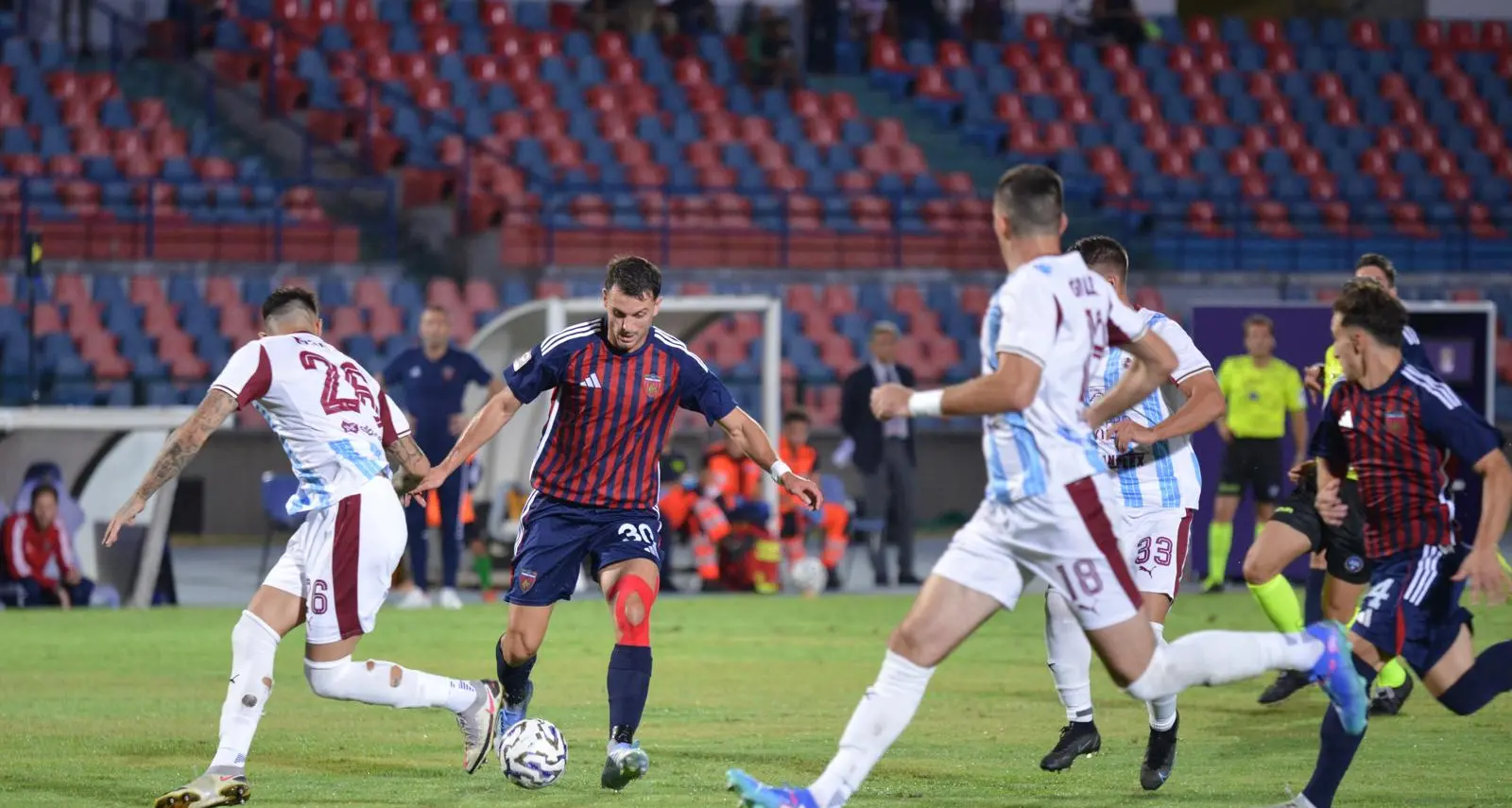 Cosenza-Salernitana, per i rossoblù non basta il cuore: urgono rinforzi dal mercato\u00A0\n