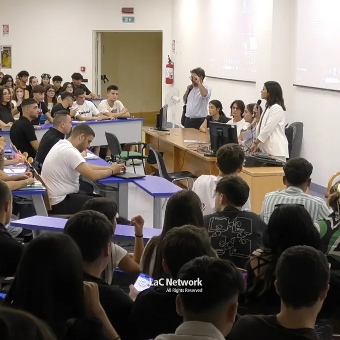 Medicina, al via il semestre filtro anche a Catanzaro per 1300 studenti: «Sei mesi in bilico ma ci metteremo alla prova»\n