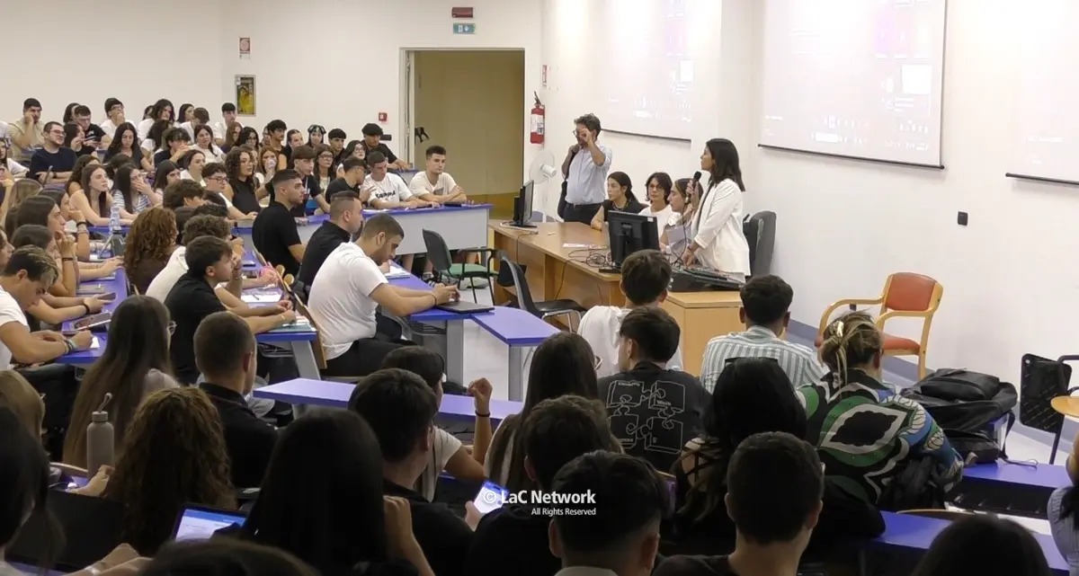Medicina, al via il semestre filtro anche a Catanzaro per 1300 studenti: «Sei mesi in bilico ma ci metteremo alla prova»