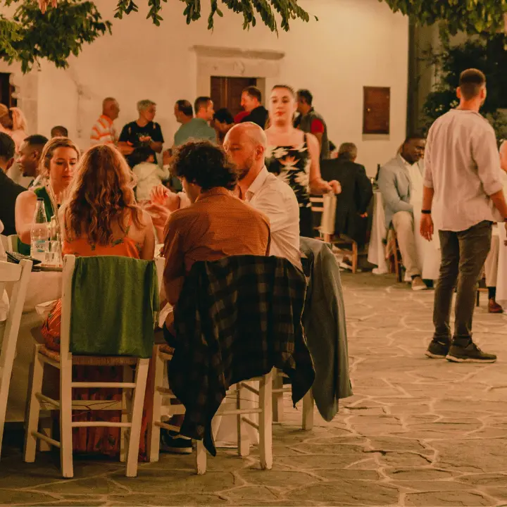 Intossicazione alimentare in un villaggio turistico di Nicotera, la causa dei malori non è stata il cibo ma l’acqua di un pozzo\n