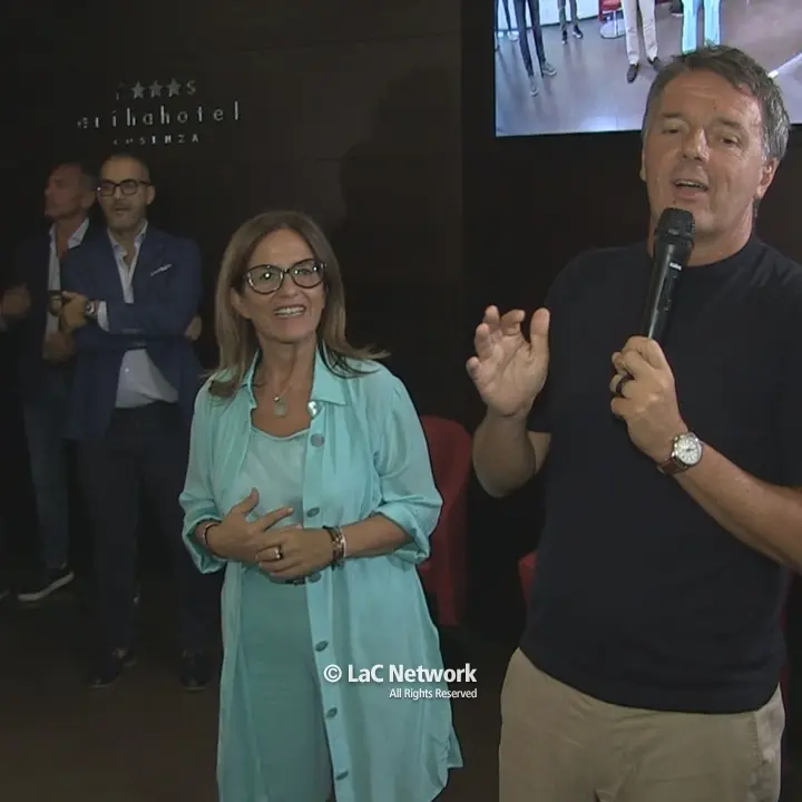 Regionali, l'affondo di Renzi: «Occhiuto? Senza le dimissioni i suoi alleati non lo avrebbero ricandidato...»\n