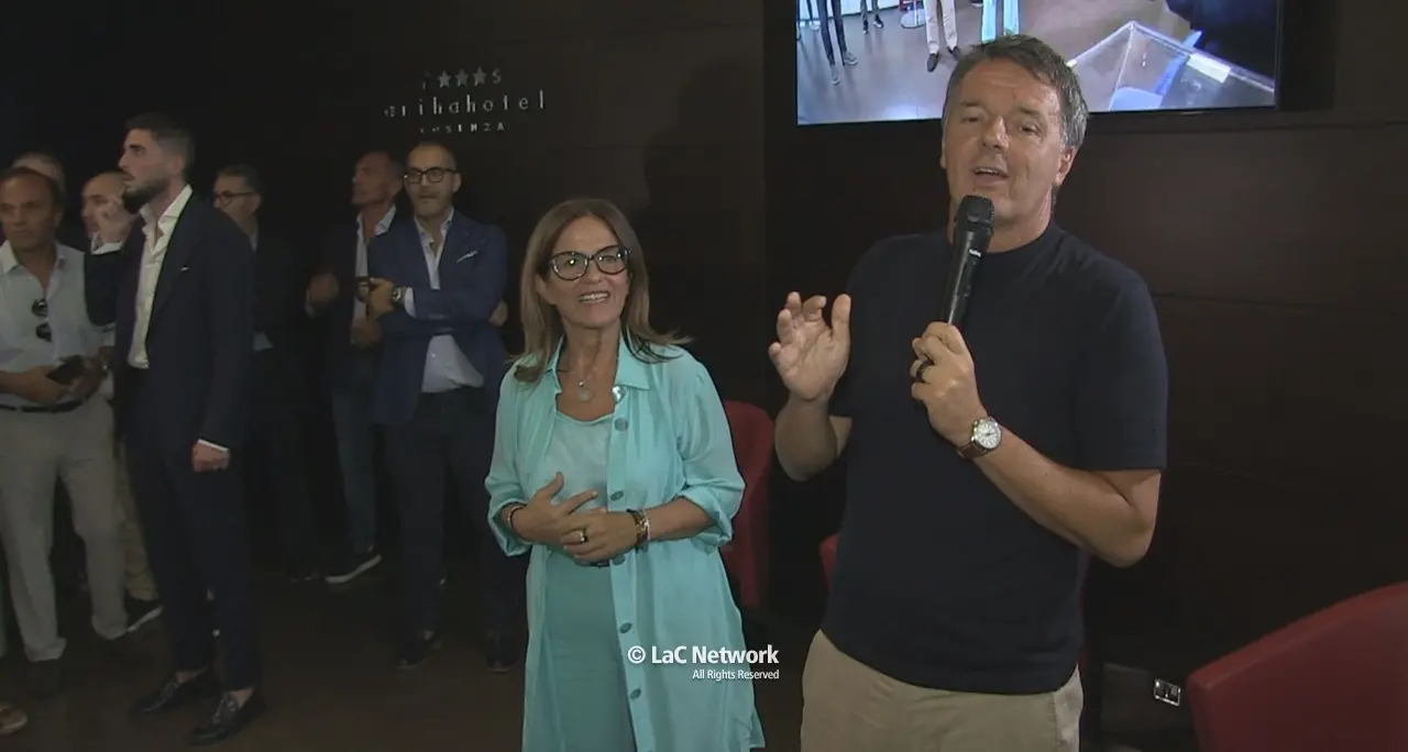 Regionali, l'affondo di Renzi: «Occhiuto? Senza le dimissioni i suoi alleati non lo avrebbero ricandidato...»\n