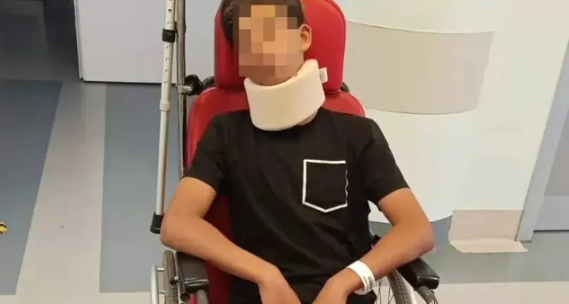 Calcio giovanile, genitore entra in campo e picchia l’avversario del figlio: portiere 13enne finisce in ospedale\n