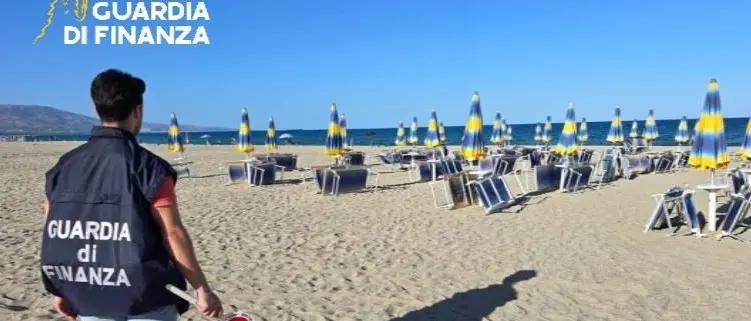 Cariati, sequestrato lido abusivo e attrezzature balneari: denunciate due persone\n