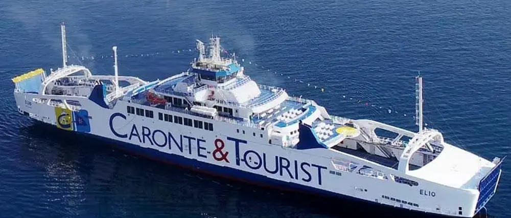 Prezzi dei traghetti tra Calabria e Sicilia, confermata la maxi multa da 3,7 milioni a Caronte & Tourist\n\u00A0\n