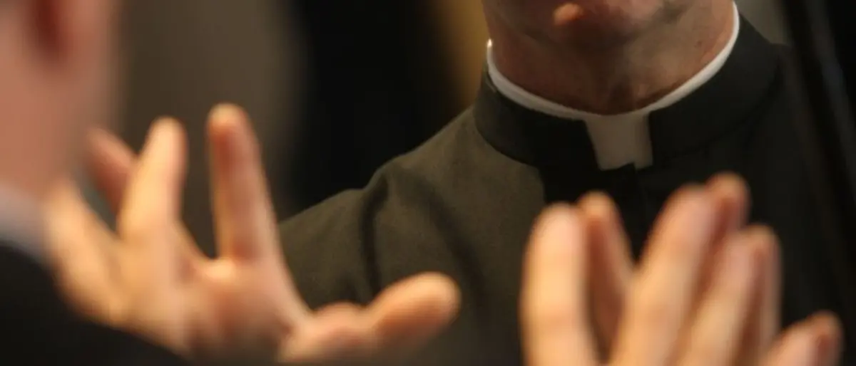 A Bolzano la Diocesi nomina un prete finito nei guai per abusi:\u00A0«Ma non stia solo con bambini»\n