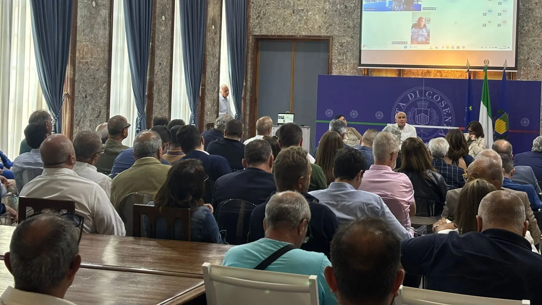Tis, il Comune di Cosenza ha stabilizzato 31 lavoratori. Caruso: «Il loro contributo è indispensabile»\u00A0\n