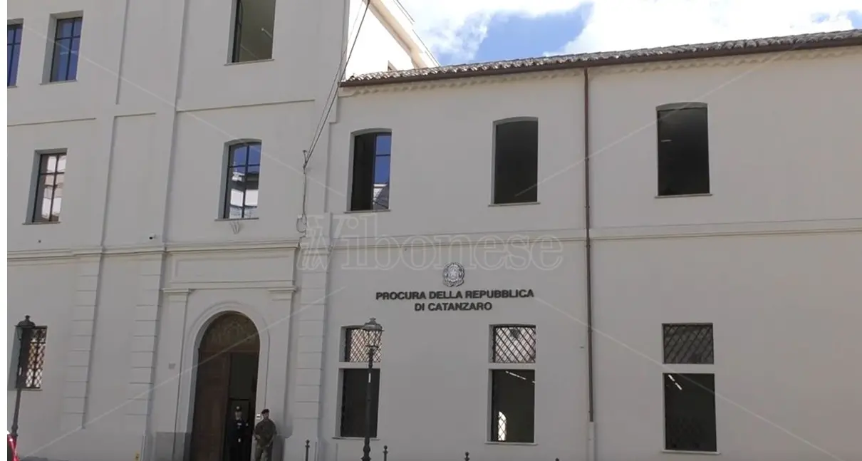 Lo strapotere dei Gallace sul Basso Jonio catanzarese, chiuse le indagini per 57 persone -Nomi\n