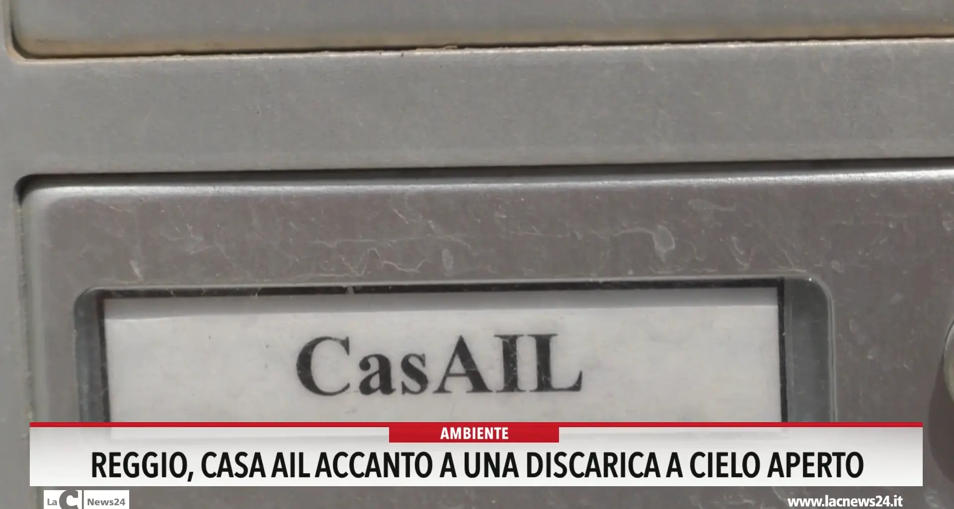 Reggio, Casa Ail accanto a una discarica a cielo aperto
