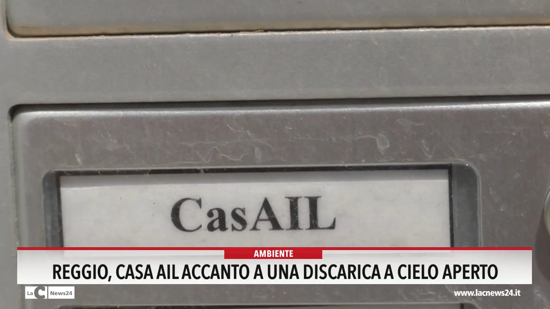 Reggio, Casa Ail accanto a una discarica a cielo aperto