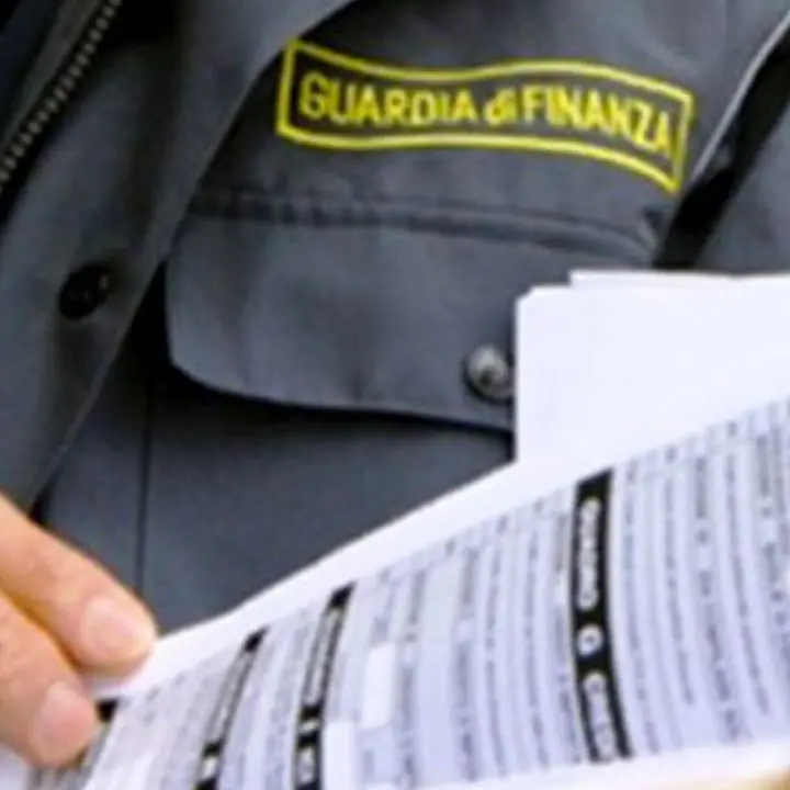Falsi certificati per malattie inesistenti, arrestati due medici di base nella Locride e indagate 142 persone