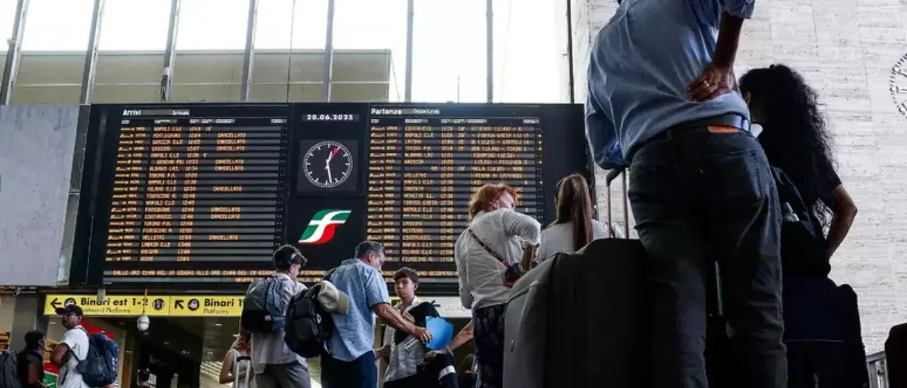 Treni a rischio, al via alle 21 lo sciopero nazionale: gli orari e la fasce di garanzie\n