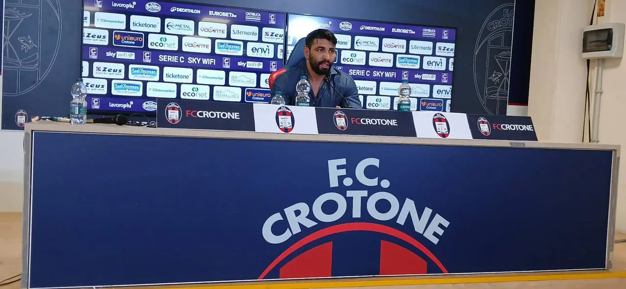 Crotone, Vrenna: «Ci siamo rinforzati raggiungendo gli obiettivi tecnici ed economici»\n