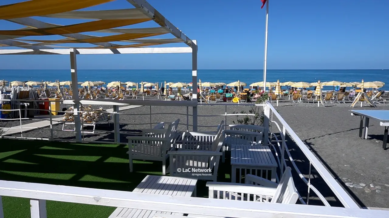 <p>La spiaggia di Praia a Mare</p>\\n