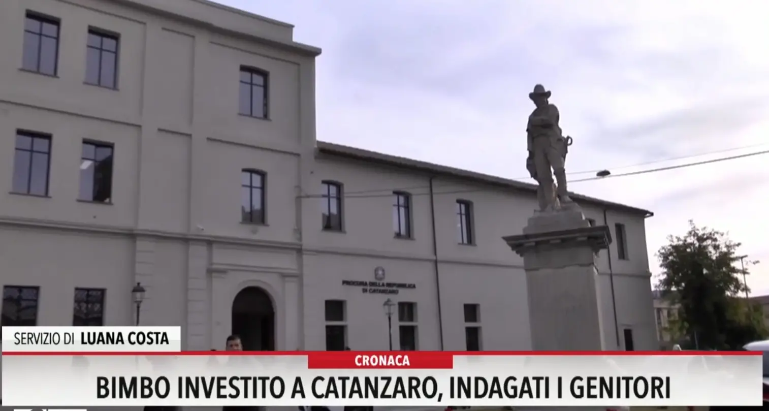 Bimbo investito a Catanzaro: indagati i genitori
