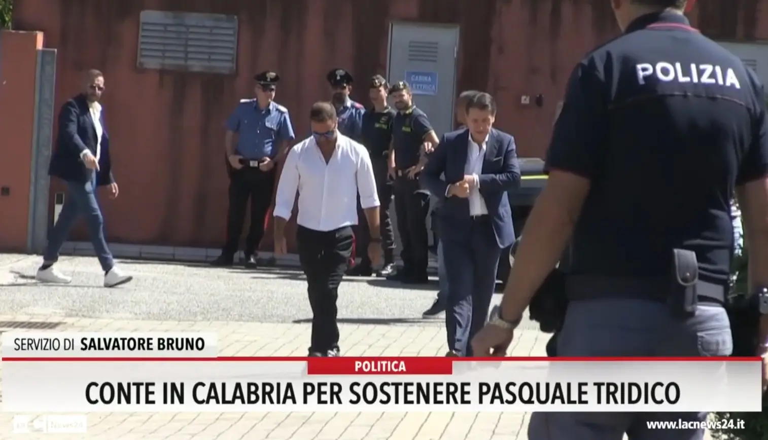 Conte in Calabria per sostenere Pasquale Tridico