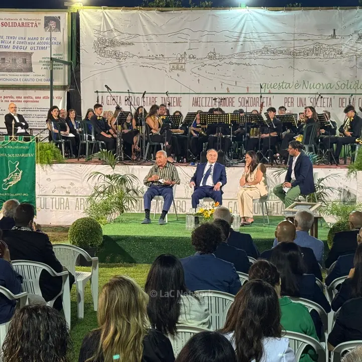 Gratteri premiato per la prima volta a Reggio Calabria: «Qui Procura fondamentale per il contrasto alla ‘ndrangheta»