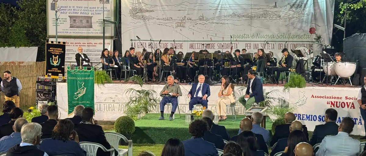 Gratteri premiato per la prima volta a Reggio Calabria: «Qui Procura fondamentale per il contrasto alla ‘ndrangheta»