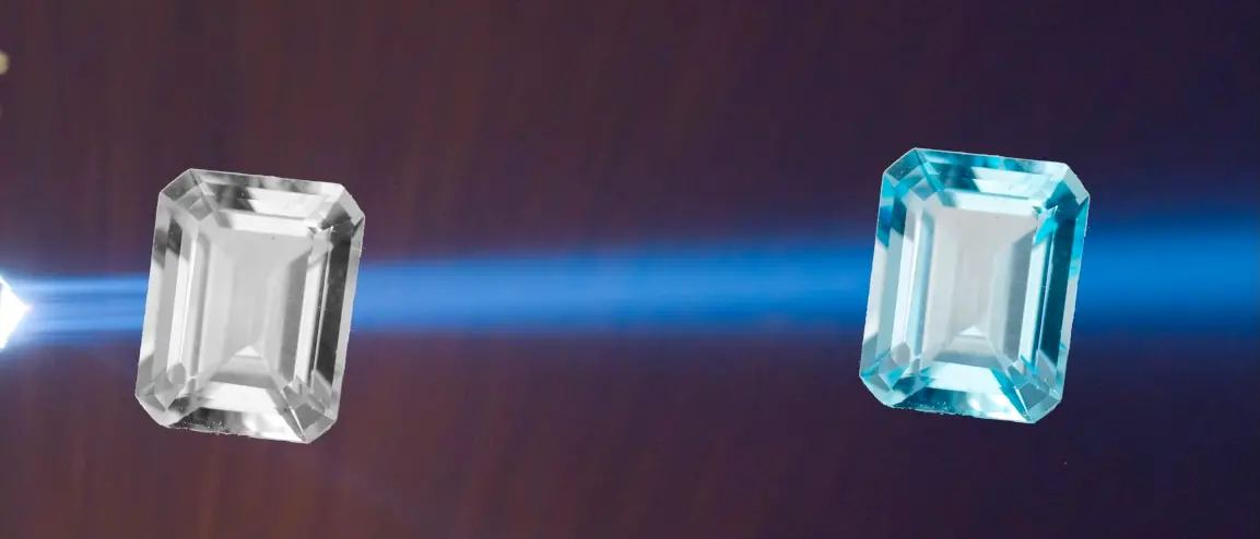 Il topazio diventa azzurro grazie ai raggi X, la scoperta all’Unical: «Offriamo al mercato pietre naturali, senza ricorrere a processi dannosi»\u00A0\n