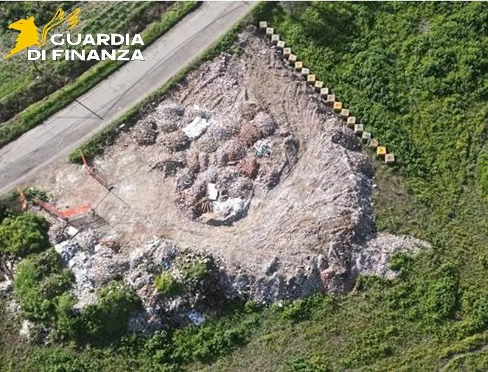 Crotone, bonificata la discarica con 2mila tonnellate di rifiuti pericolosi sequestrata a febbraio