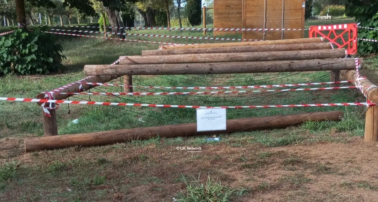 Vibo, piccolo di 3 anni schiacciato da una trave nel parco ubano: volo militare in partenza per il Bambino Gesù di Roma