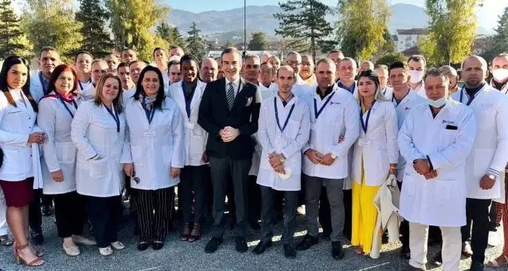 I medici cubani continuano a fuggire dalla Calabria: anche dallo spoke Cetraro-Paola vanno via in tre