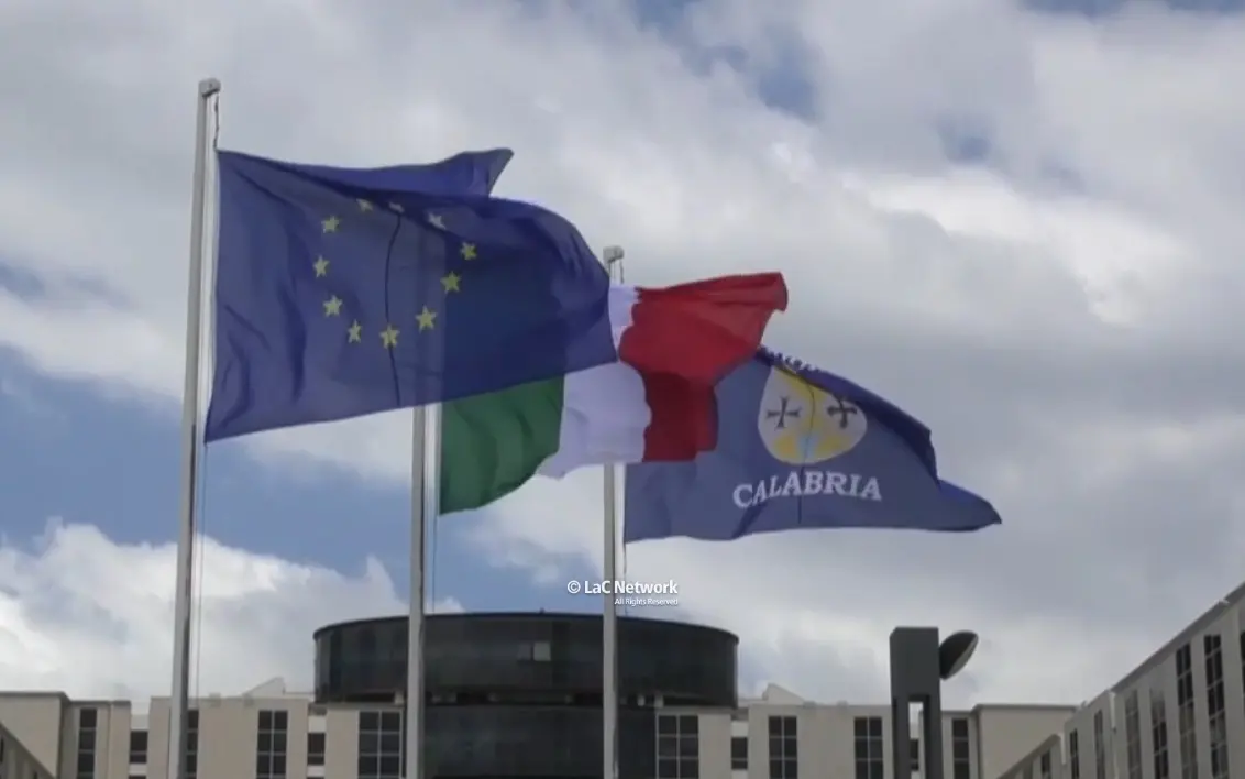 Regionali, centrodestra compatto e agguerrito nella Circoscrizione Centro: sfida aperta con Pd, M5S e Avs. In campo 119 candidati\n