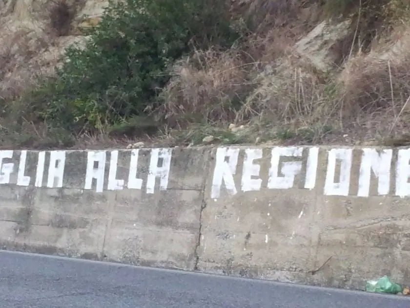 Da Leo Battaglia a Di Natale, passando per i sindaci di Forza Italia. Chi non c’è nelle liste