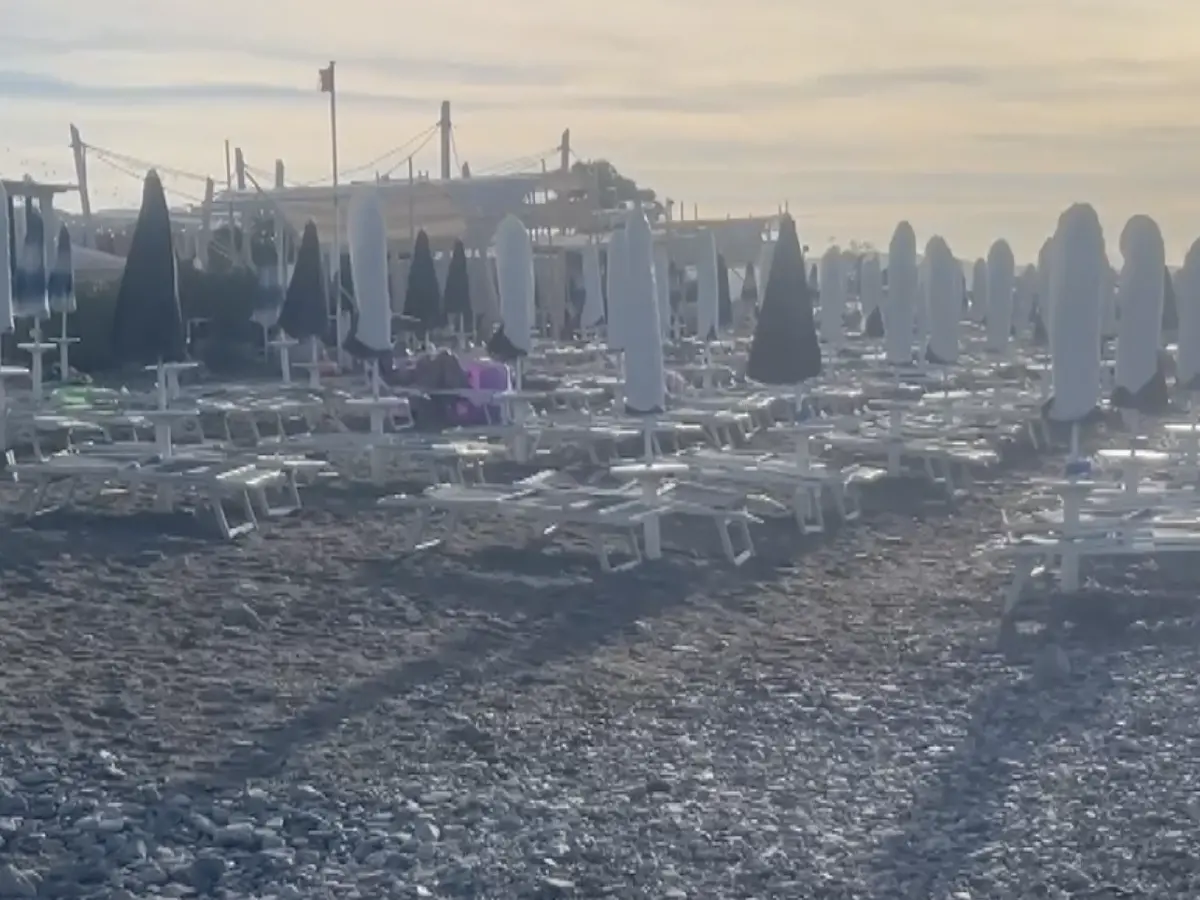 Estate chiusa in anticipo sulle spiagge joniche: tra costi e burocrazia restare aperti non conviene