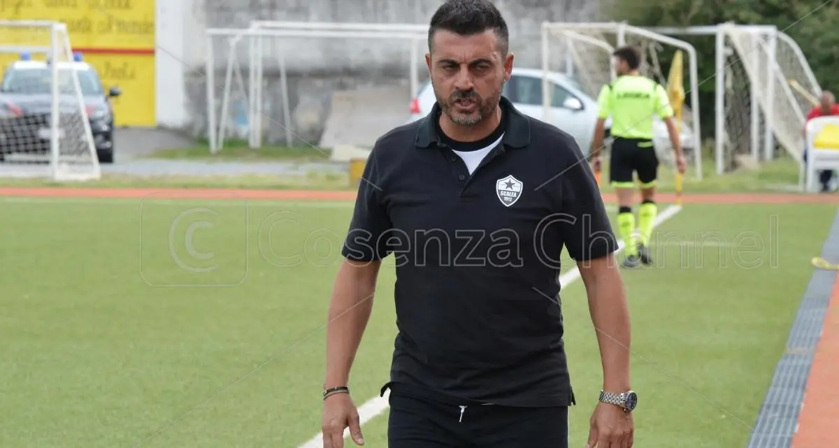 Coppa Italia Dilettanti, l'Isola CR si qualifica agli ottavi di finale. Gregorace: «Campionato? Ci possiamo divertire»\n